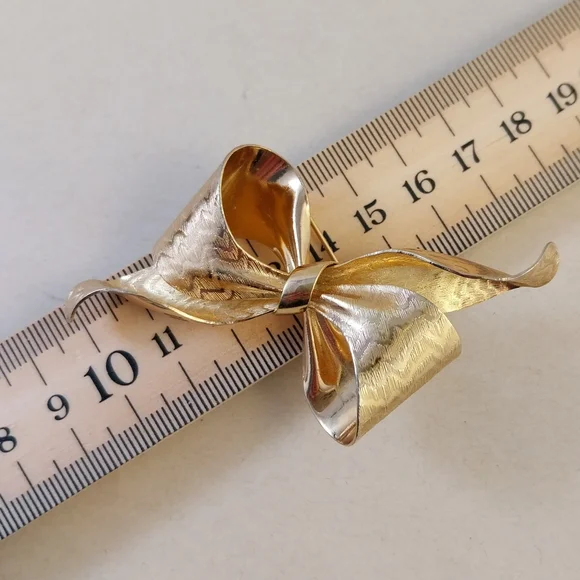 Vintage Gold Planted  Bow Brooch - Picture 7 of 15